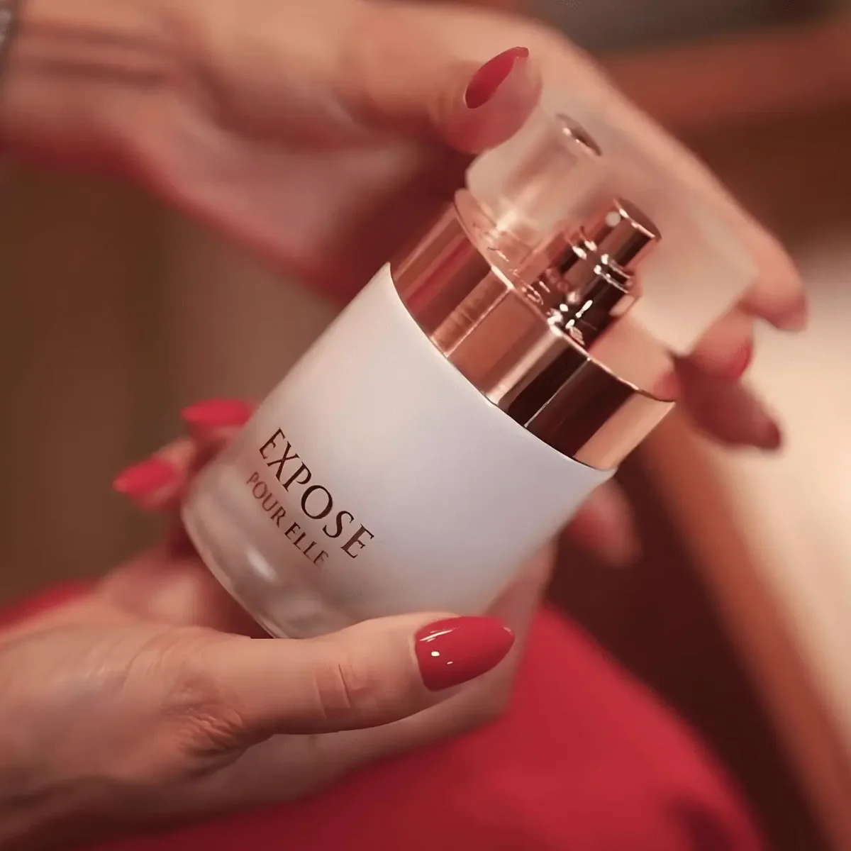 Expose Pour Elle Fragrance World بديل بايريدو بلانش (100ml ستاتي) - Image 2